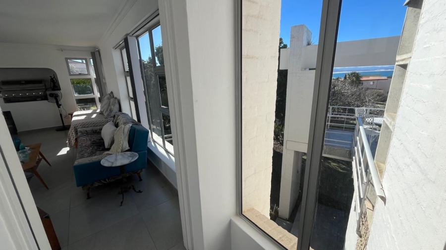 3 Bedroom Property for Sale in Wavecrest Eastern Cape